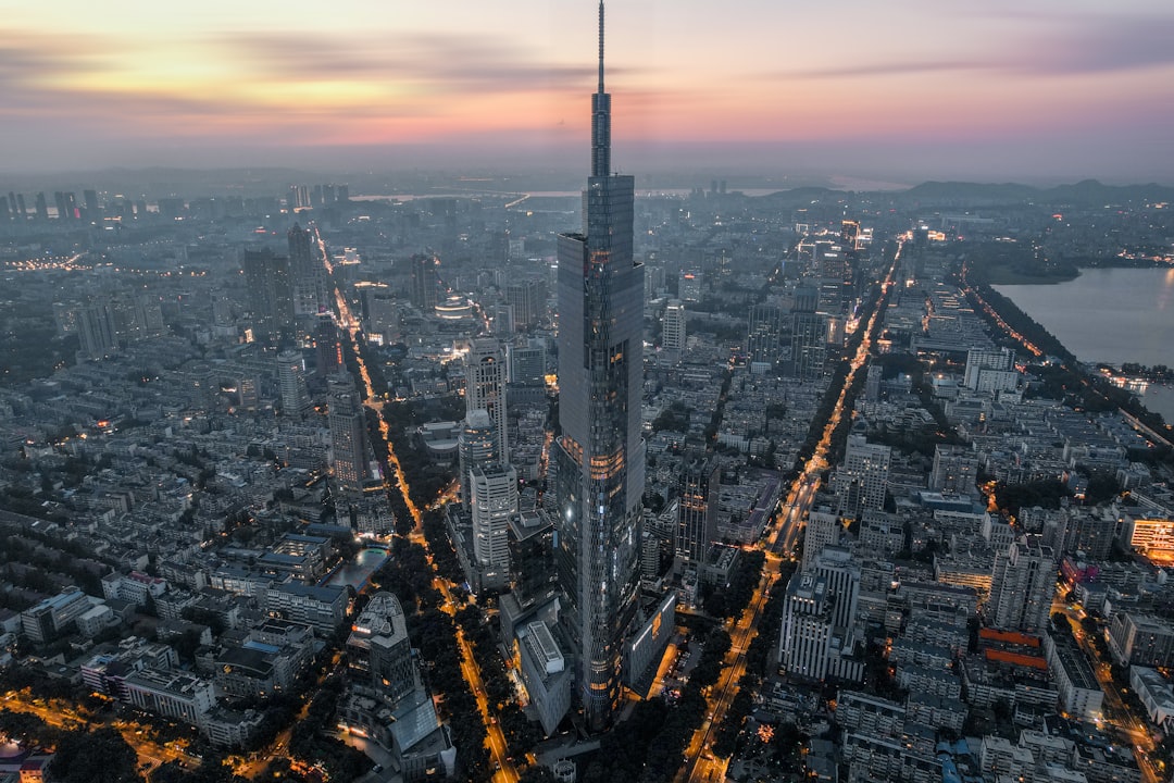 Développer sa présence internationale sur Etsy : solutions technologiques pour artisans français